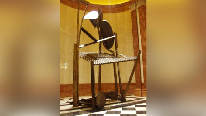 Chicago Fugue, 1987. Скульптор Sir Anthony Caro. Lobby of building designed by Philip Johnson, 190 S. LaSalle St.