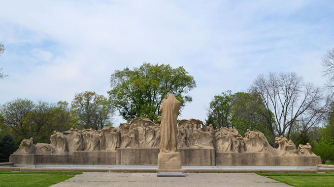 Fountain of Time, 1922 Скульптор Lorado Taft Washington Park, west end of Midway Plaisance 5900 South Cottage Grove Avenue