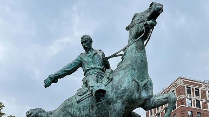 General Philip Henry Sheridan, 1923 Скульптор Gutzon Borglum Lincoln Park Near Sheridan Road at Belmont Avenue and North Lake Shore Drive