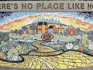 Oz Park, Chicago Скульптор John Kearney 2021 N Burling St, Chicago, IL At the corner of Lincoln and Webster